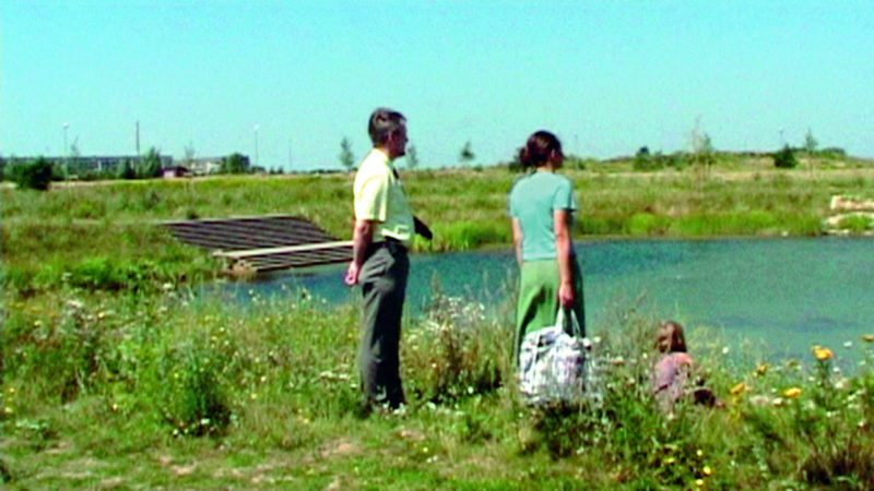 Clemens von Wedemeyer, Die Siedlung, 2004. Video.