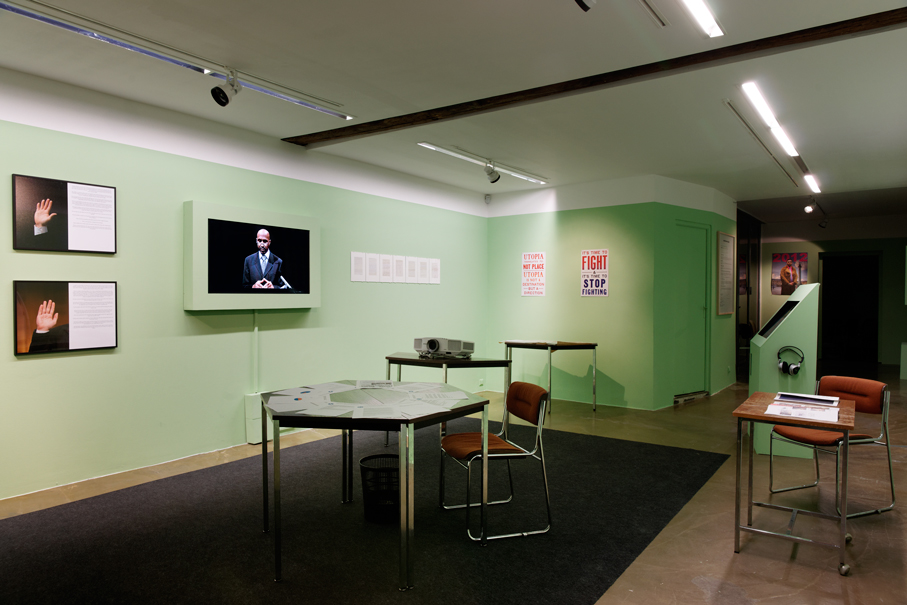 Enacting populism in its mediascape, exhibition view. Photos: A. Mole