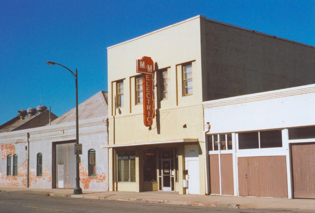 The Golden State, Pomona: M&M Electric, 2000-2001. Photography, 50 Fuji crystal archive prints