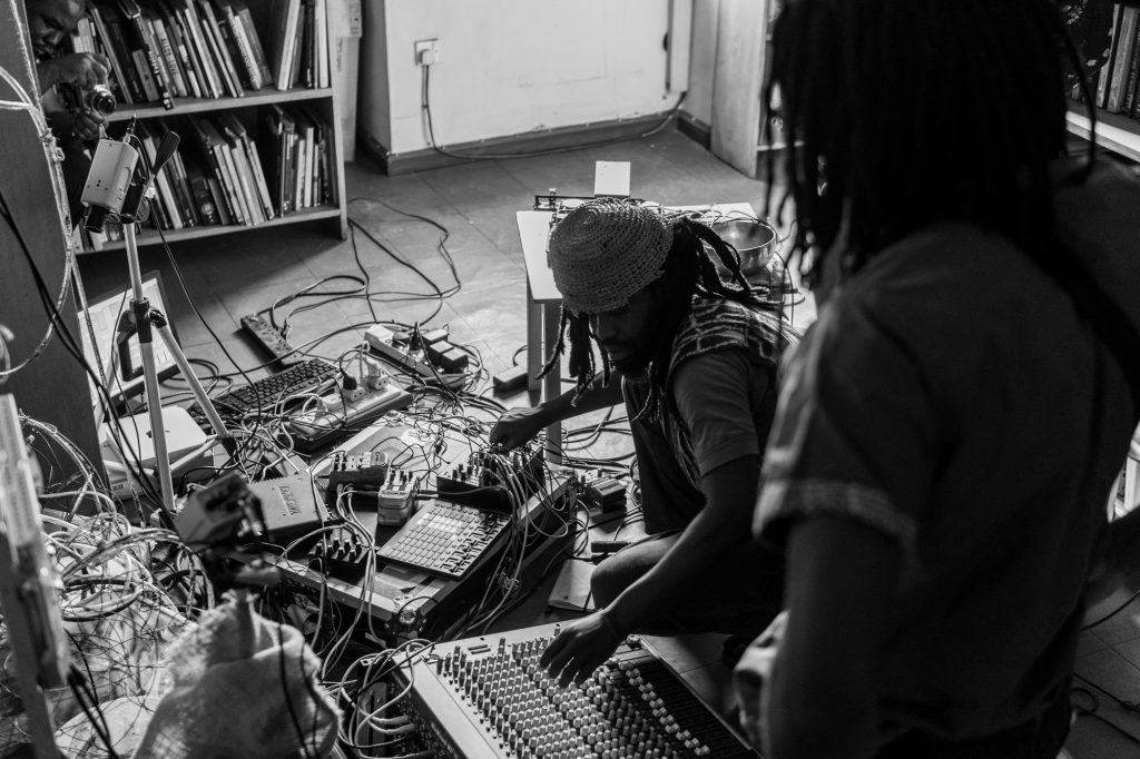 Em'kal Eyongakpa, k?rakaraka #3-i / m?? ntai b?rr?, inter-sessions, sonic lectures, live sets, at CCA Lagos Library, 2020, photo: Kene Nwatu
