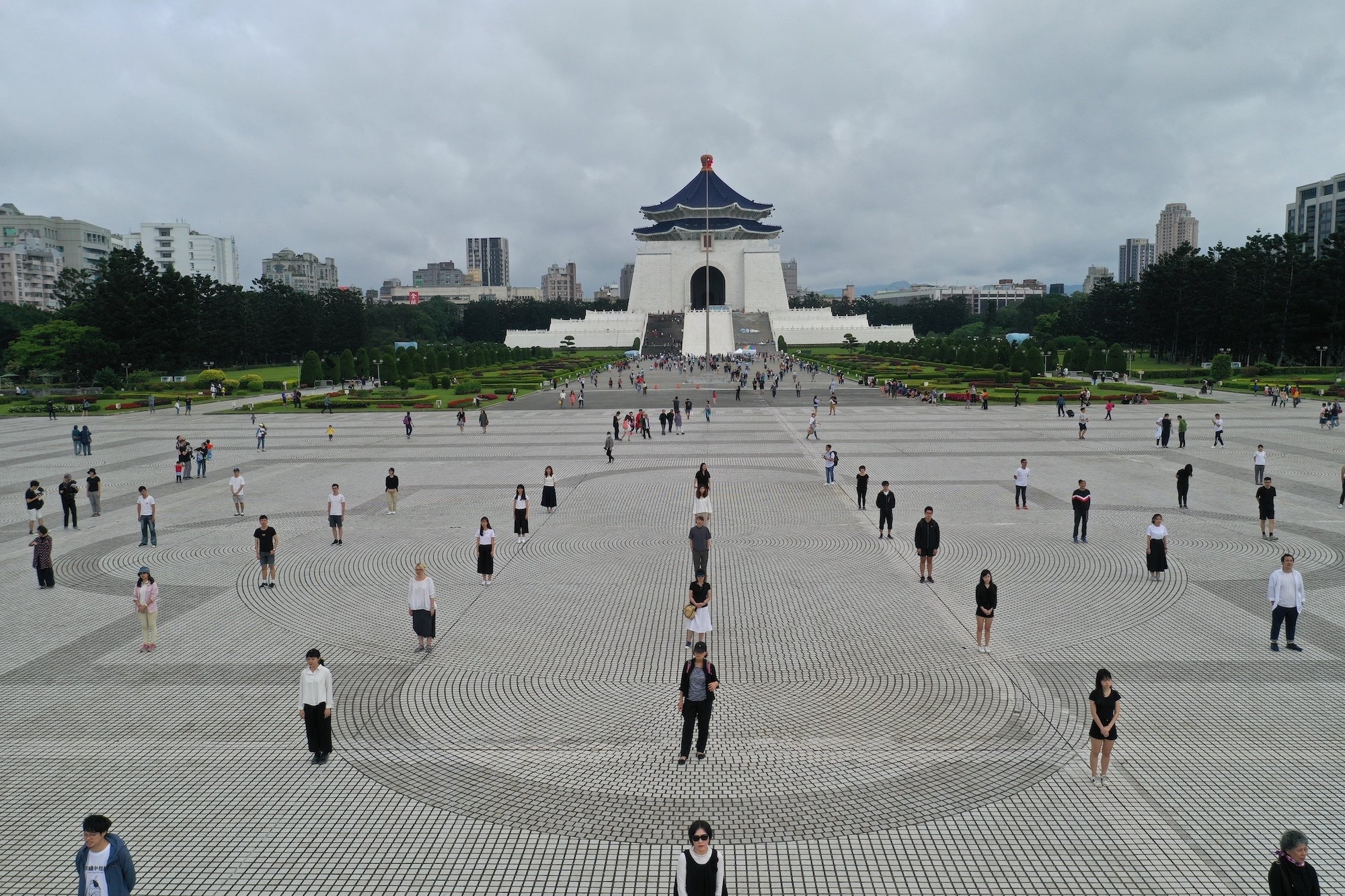 Taipei 101: A Travelogue of Symptoms (Sensitive Version), 2004 (still)