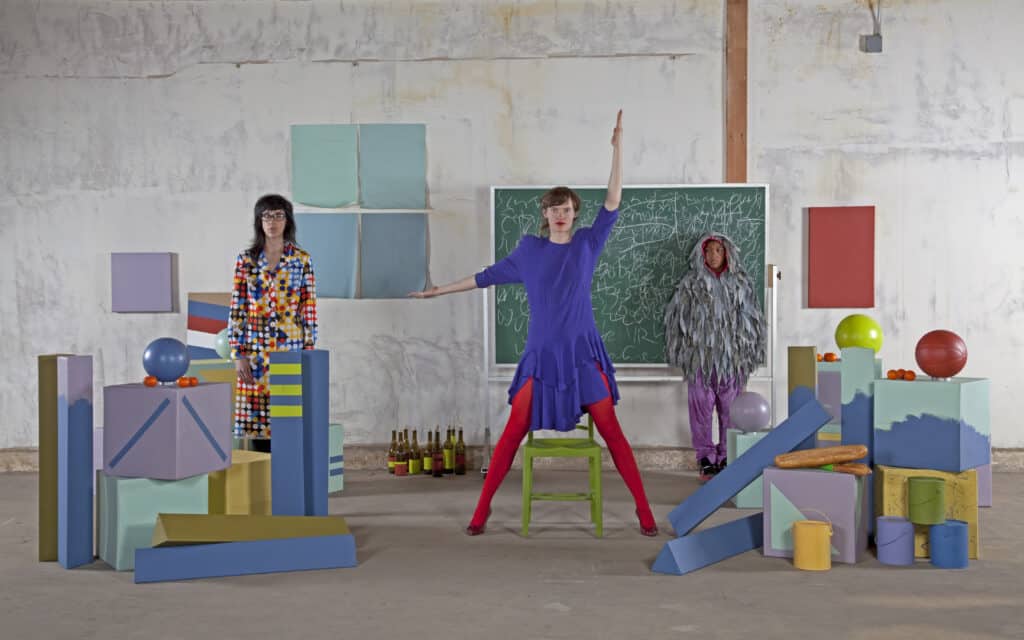 Emily Mast, B!RDBRA!N (Addendum), 2012-2015 (video still)